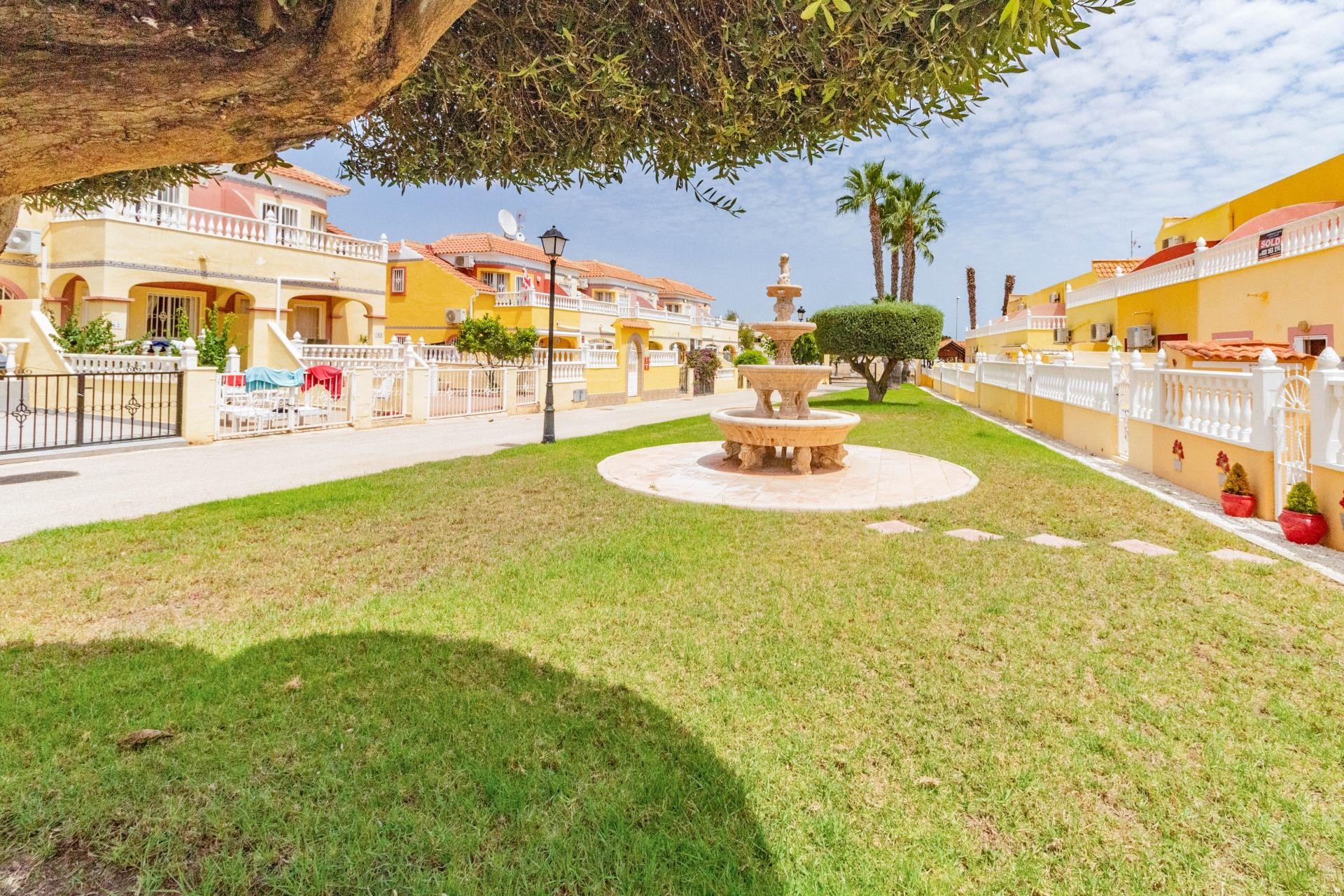 Revente - Terraced house -
Orihuela Costa - La Regia