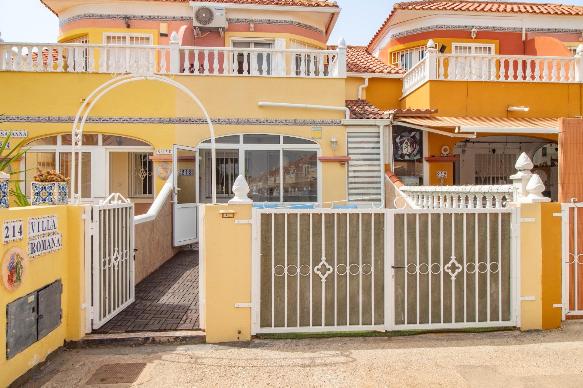 Revente - Terraced house -
Orihuela Costa - La Regia