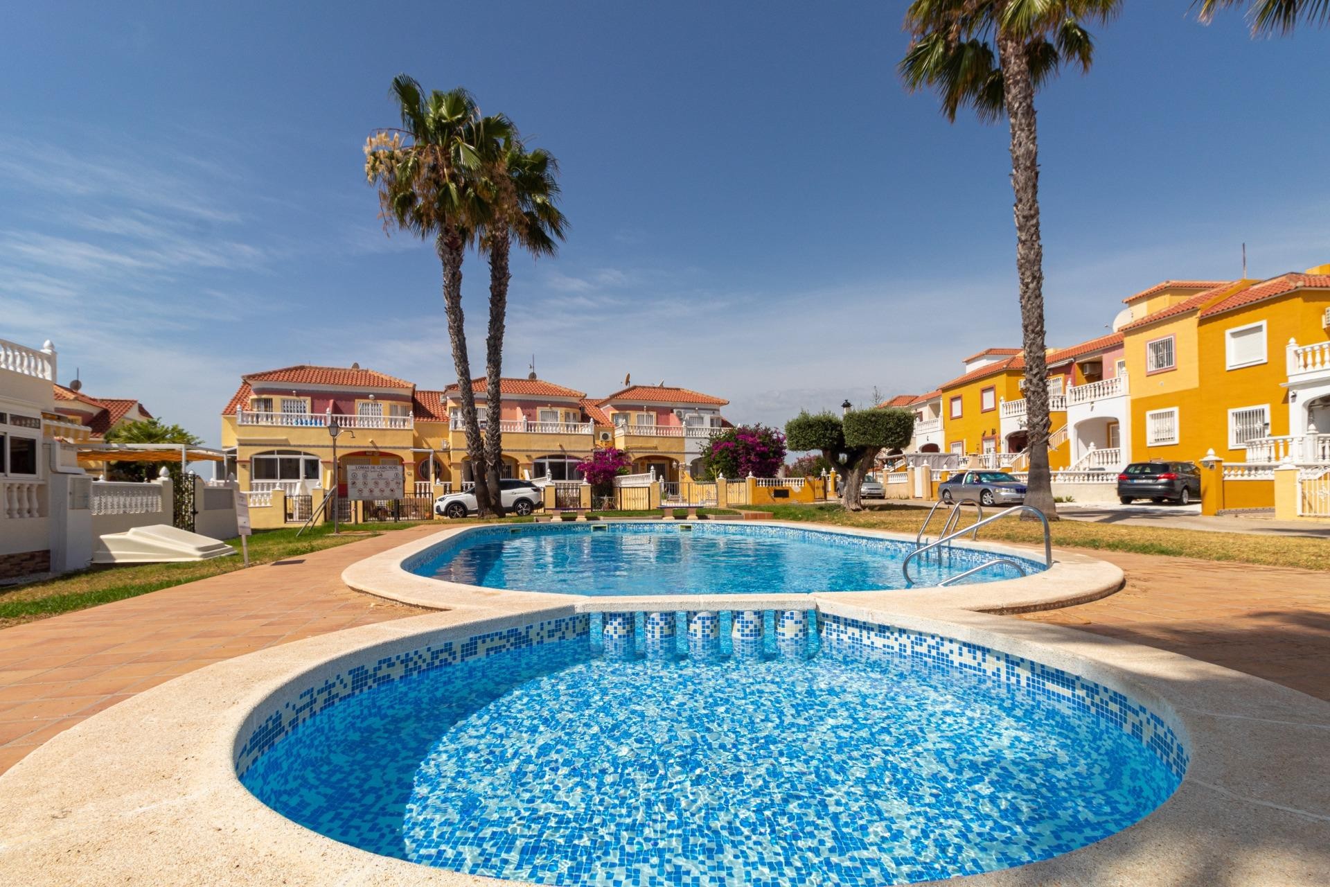 Revente - Terraced house -
Orihuela Costa - La Regia
