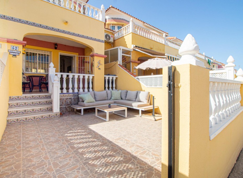 Revente - Terraced house -
Orihuela Costa - La Regia