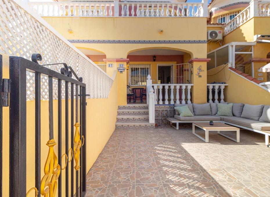 Revente - Terraced house -
Orihuela Costa - La Regia