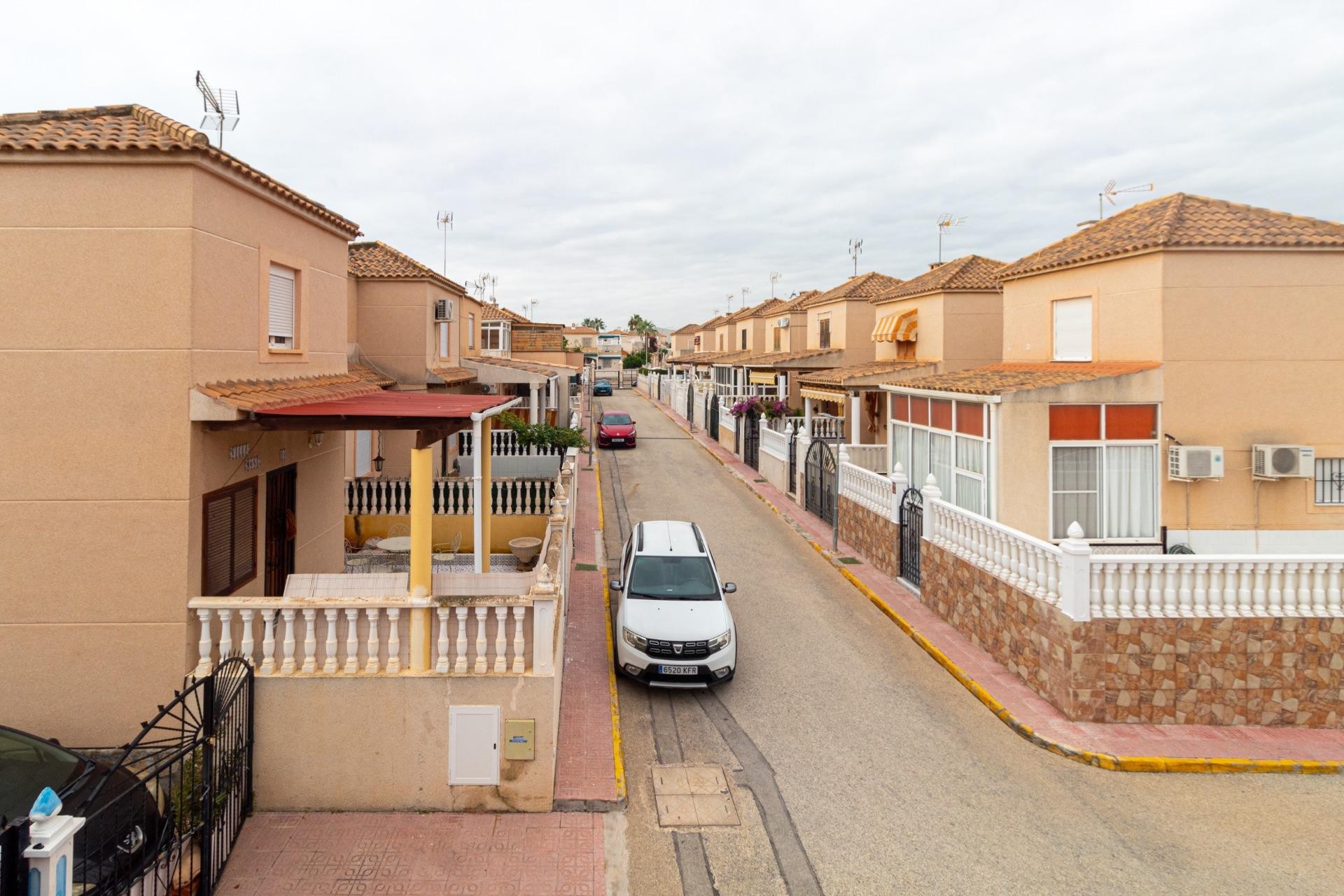 Revente - Terraced house -
Torrevieja - Los altos