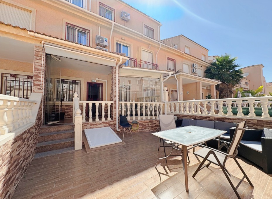 Revente - Terraced house / Townhouse -
Orihuela Costa - La Zenia