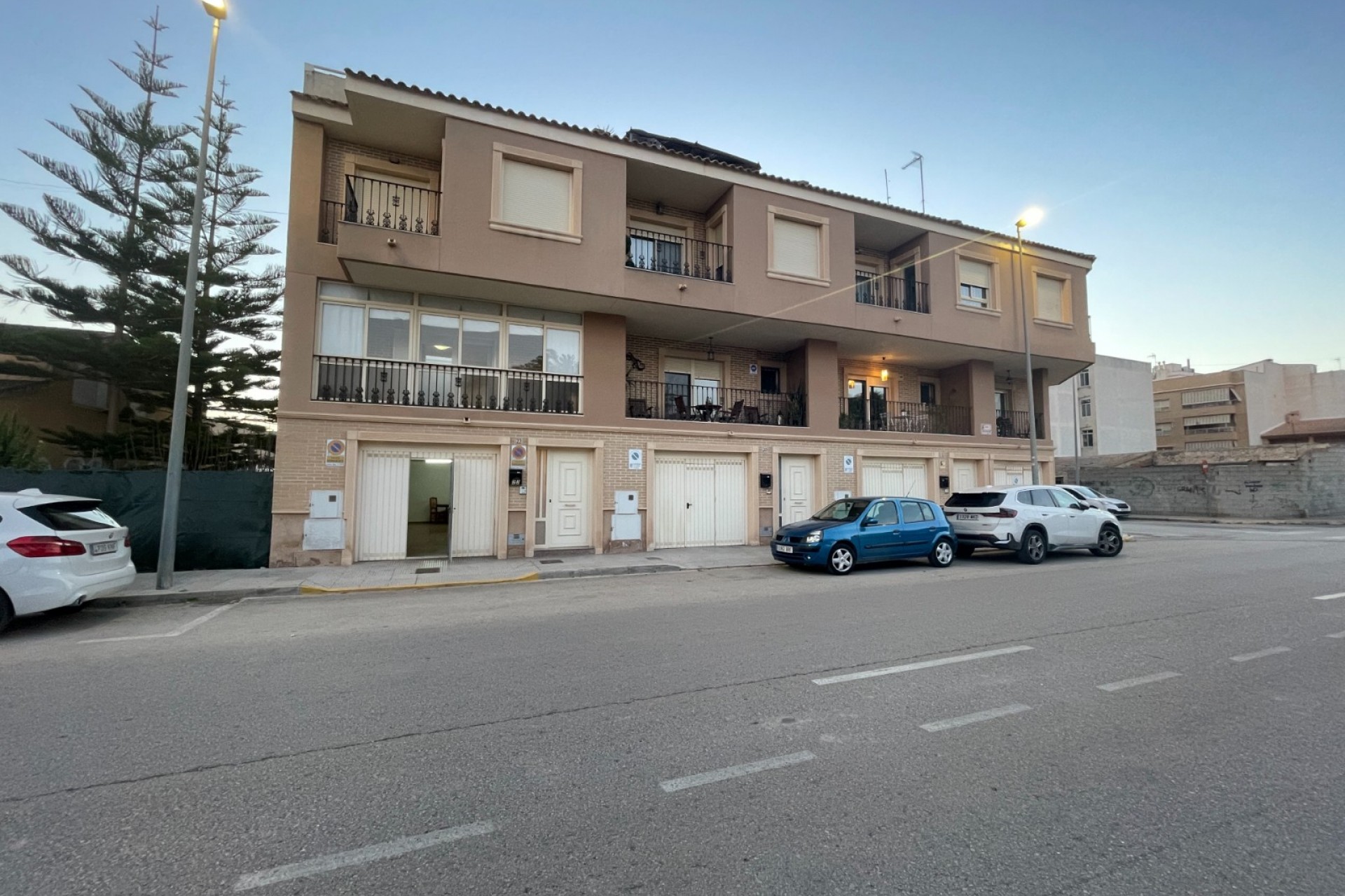 Revente - Villa -
Almoradí