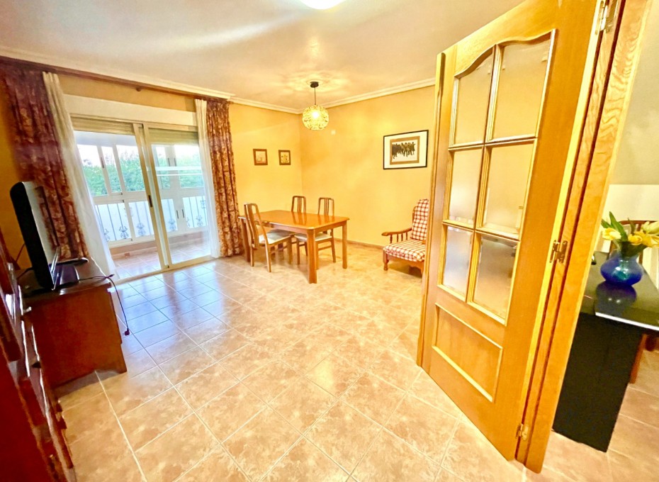 Revente - Villa -
Almoradí