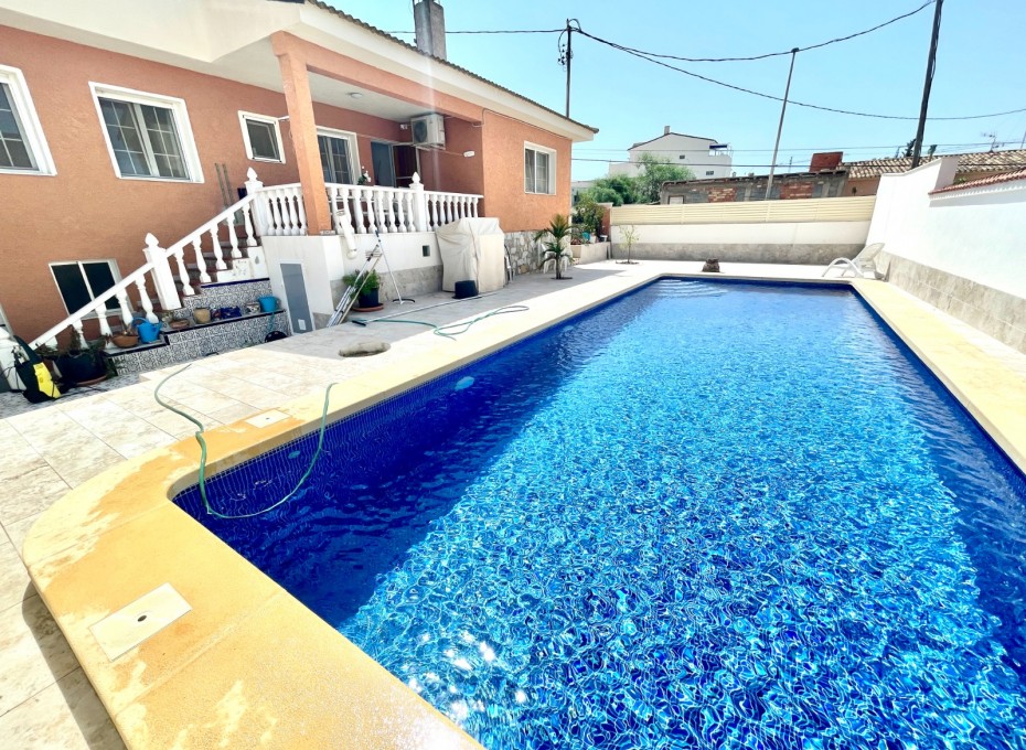 Revente - Villa -
Benijofar - Pueblo