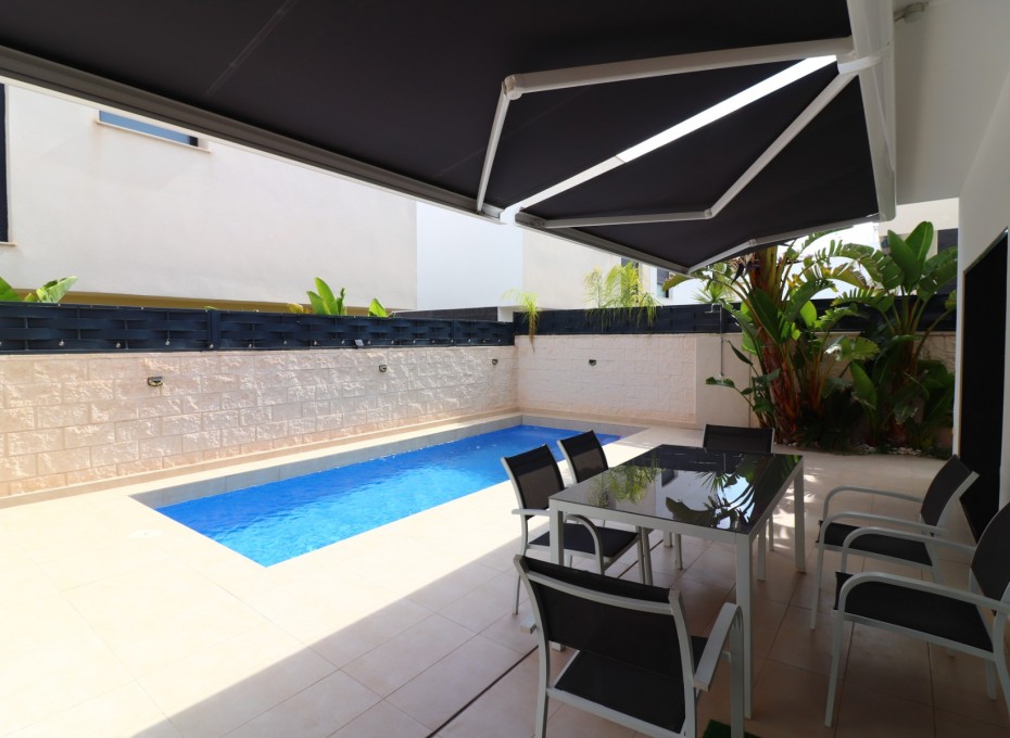 Revente - Villa -
Benijofar