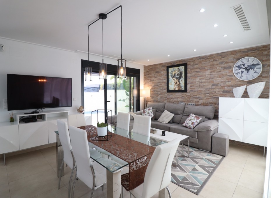 Revente - Villa -
Benijofar
