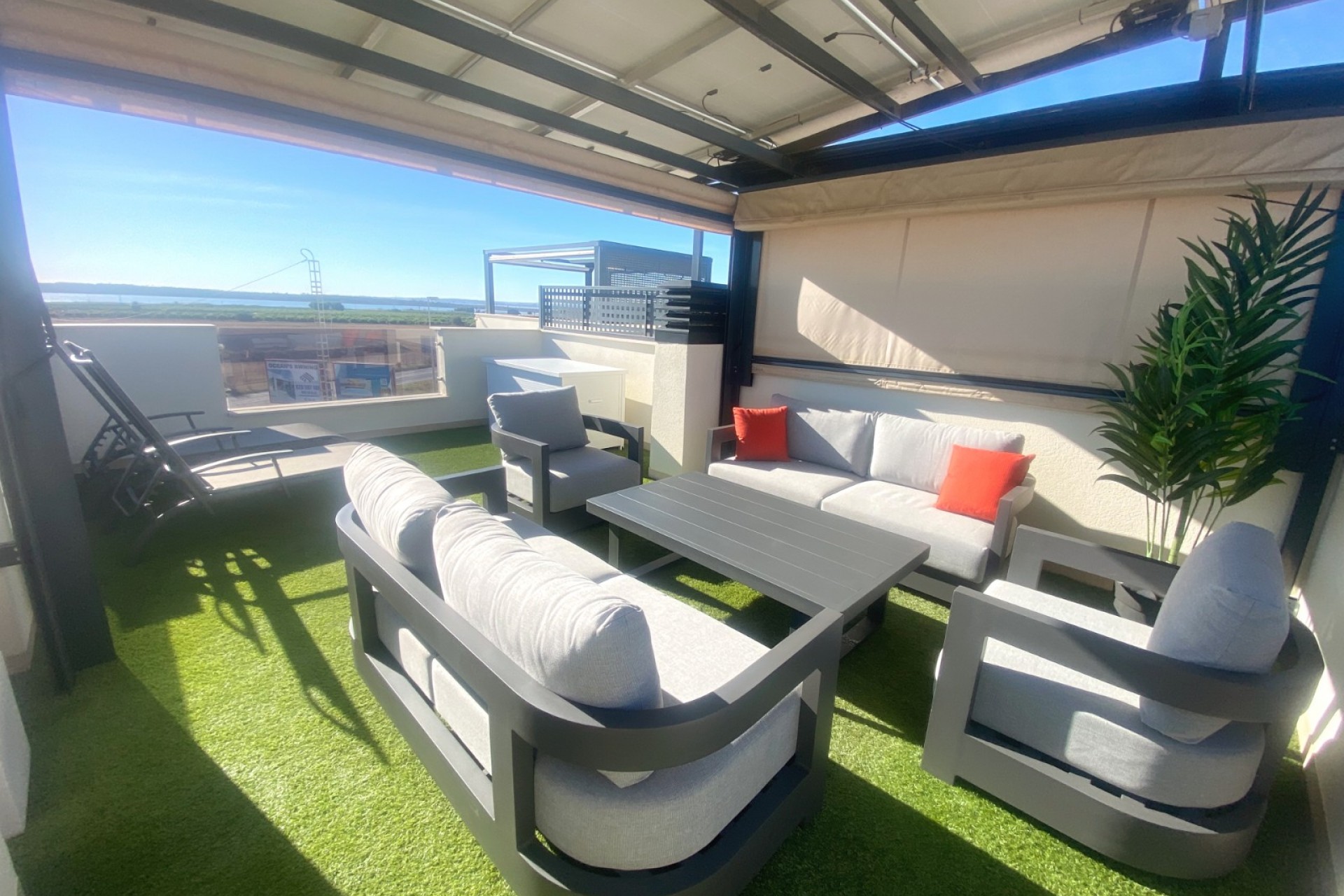 Revente - Villa -
Ciudad Quesada - Pueblo Bravo