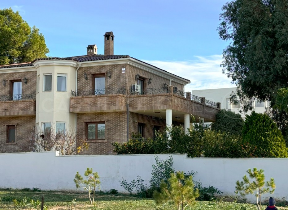 Revente - Villa -
Ciudad Quesada - Urbanizaciones