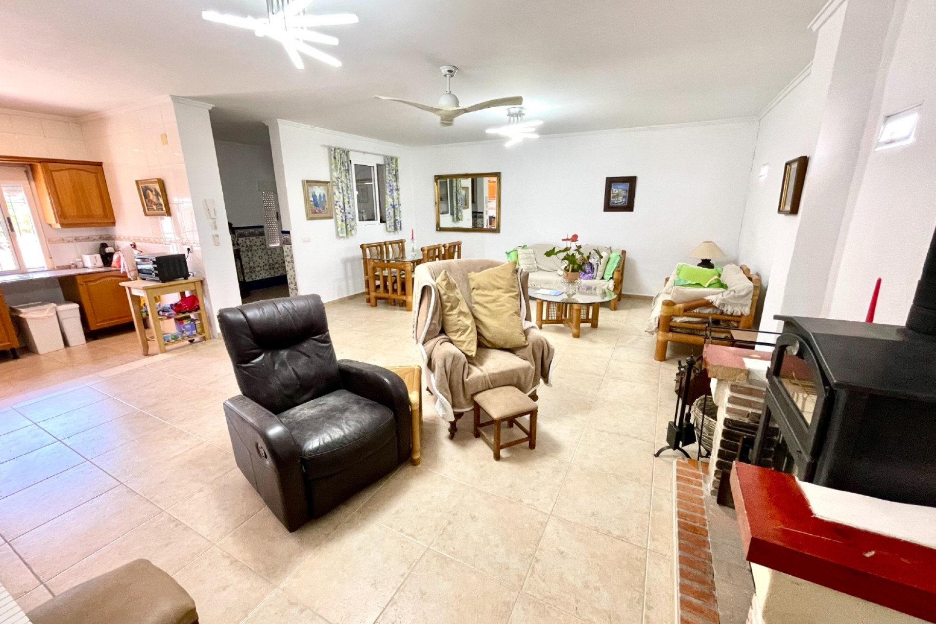 Revente - Villa -
Daya Nueva