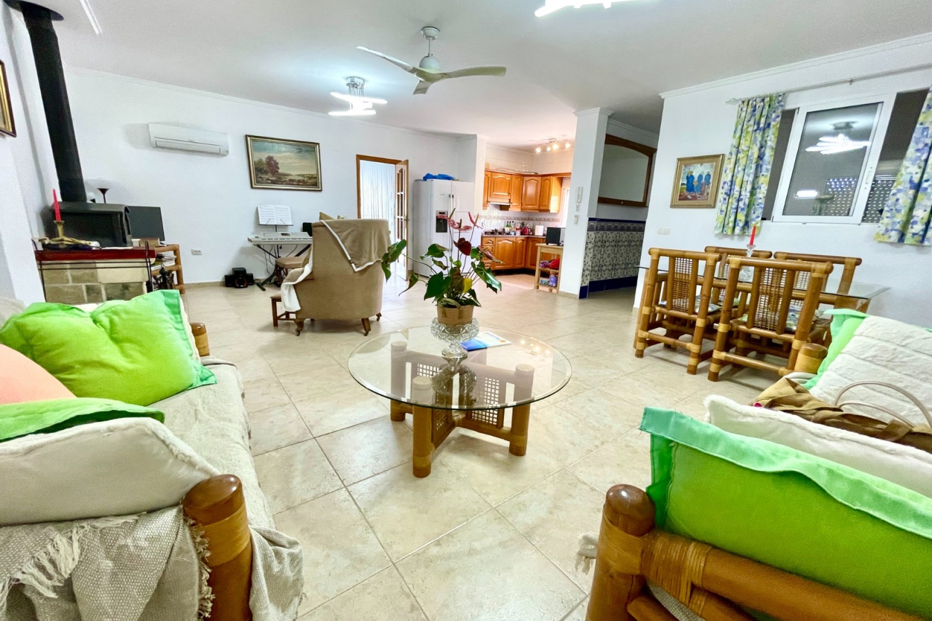 Revente - Villa -
Daya Nueva