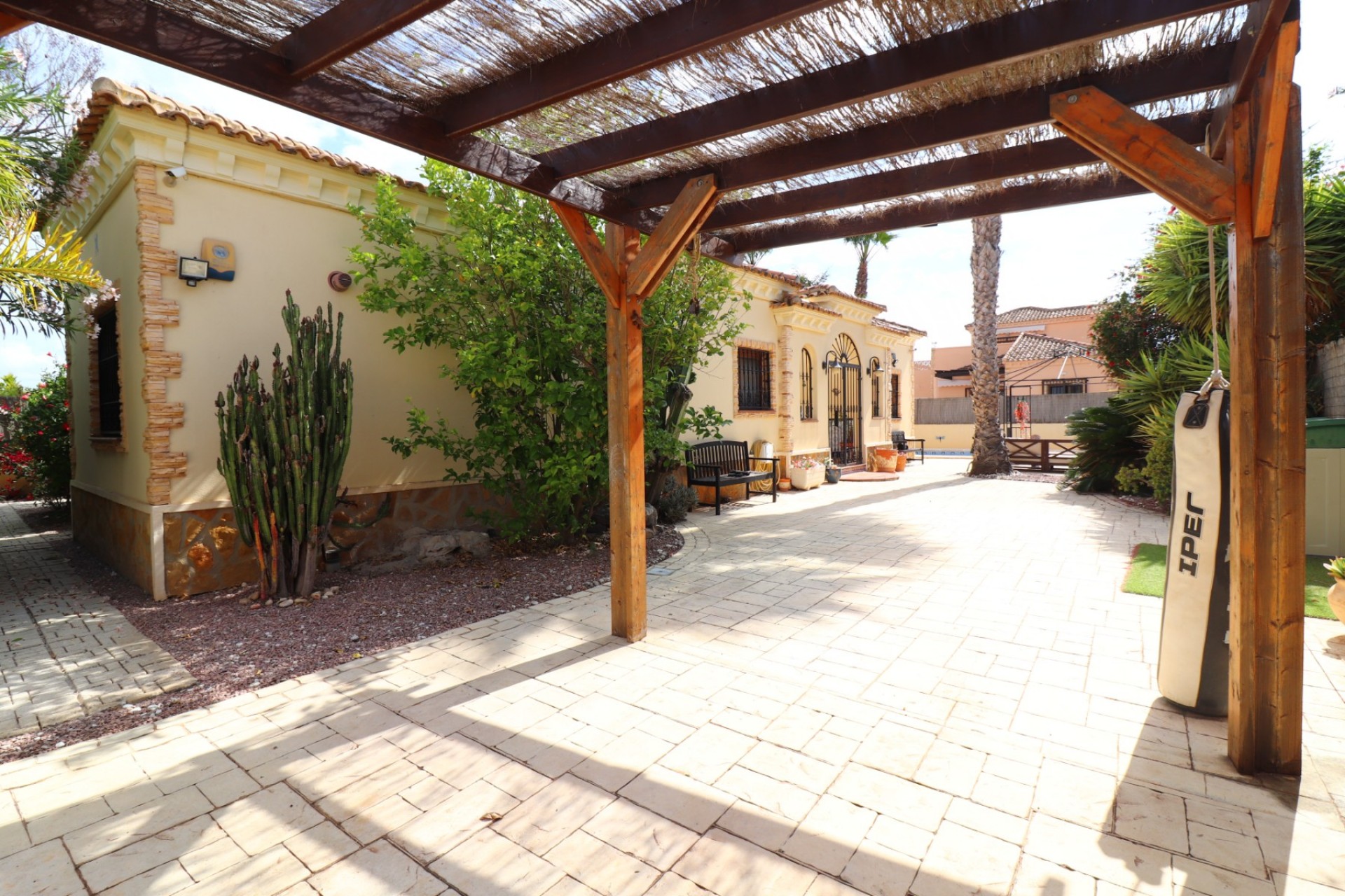 Revente - Villa -
Formentera del Segura - Fincas de La Vega