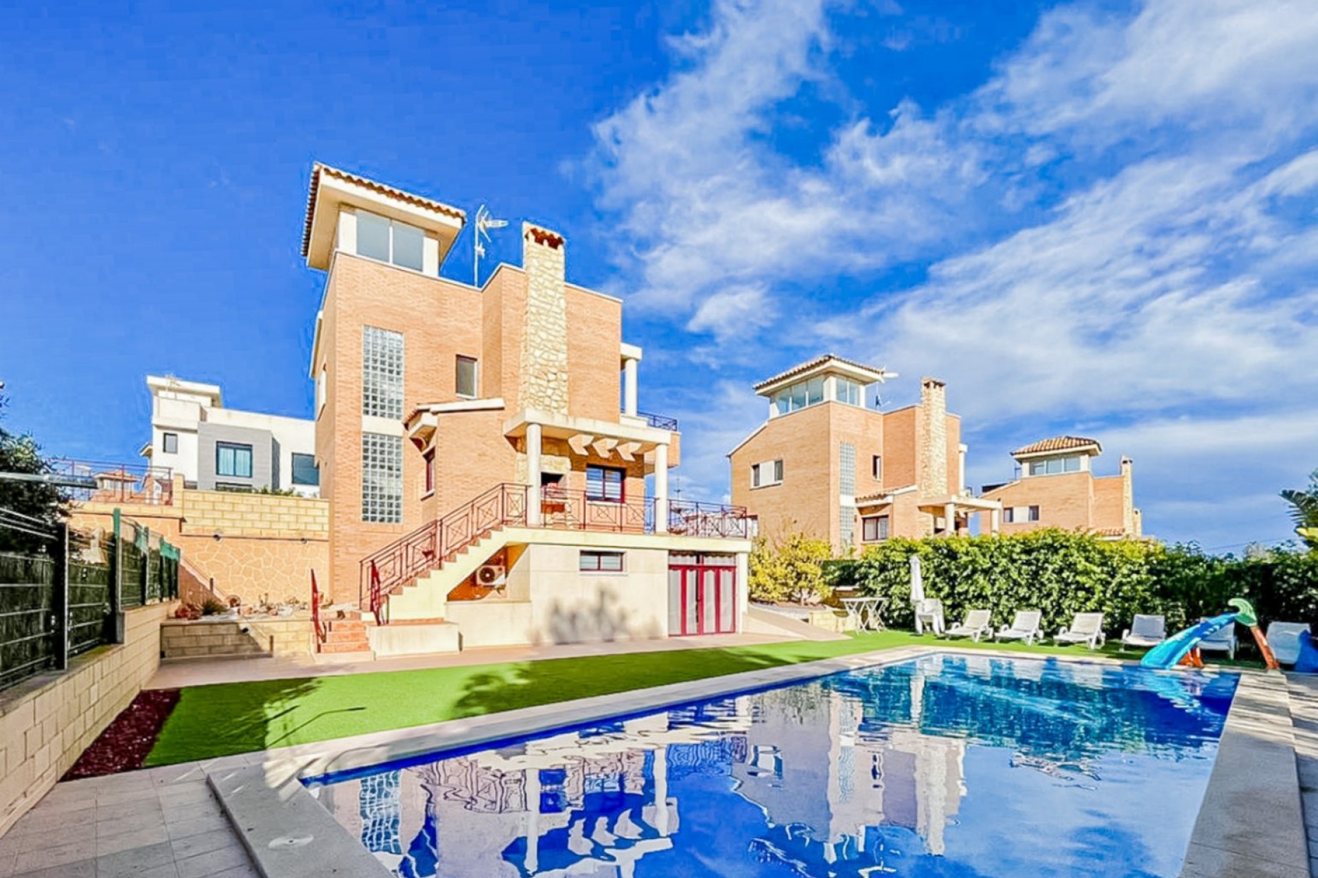 Revente - Villa -
La Nucía - Montebello