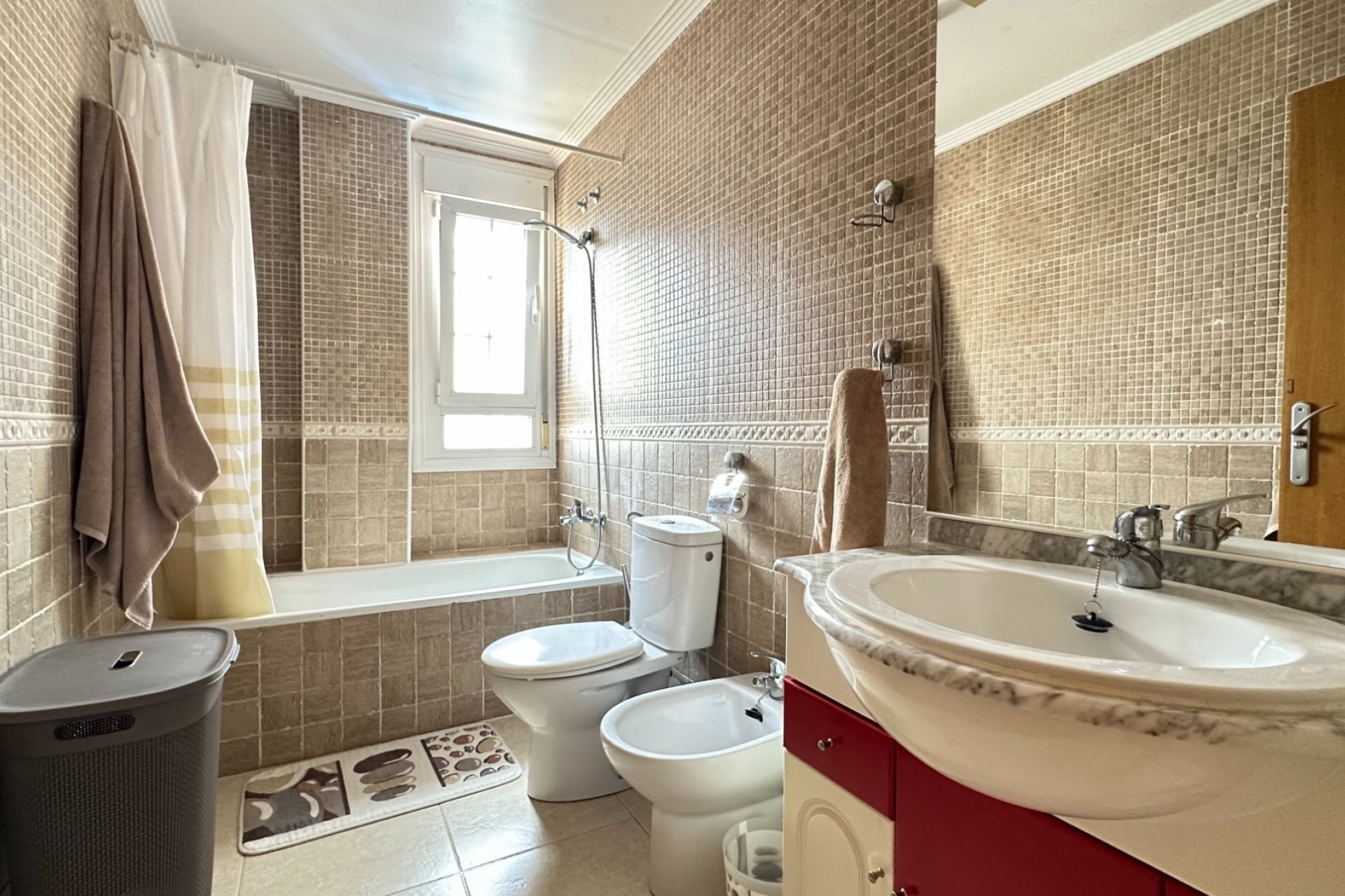 Revente - Villa -
Los Montesinos - La Herrada