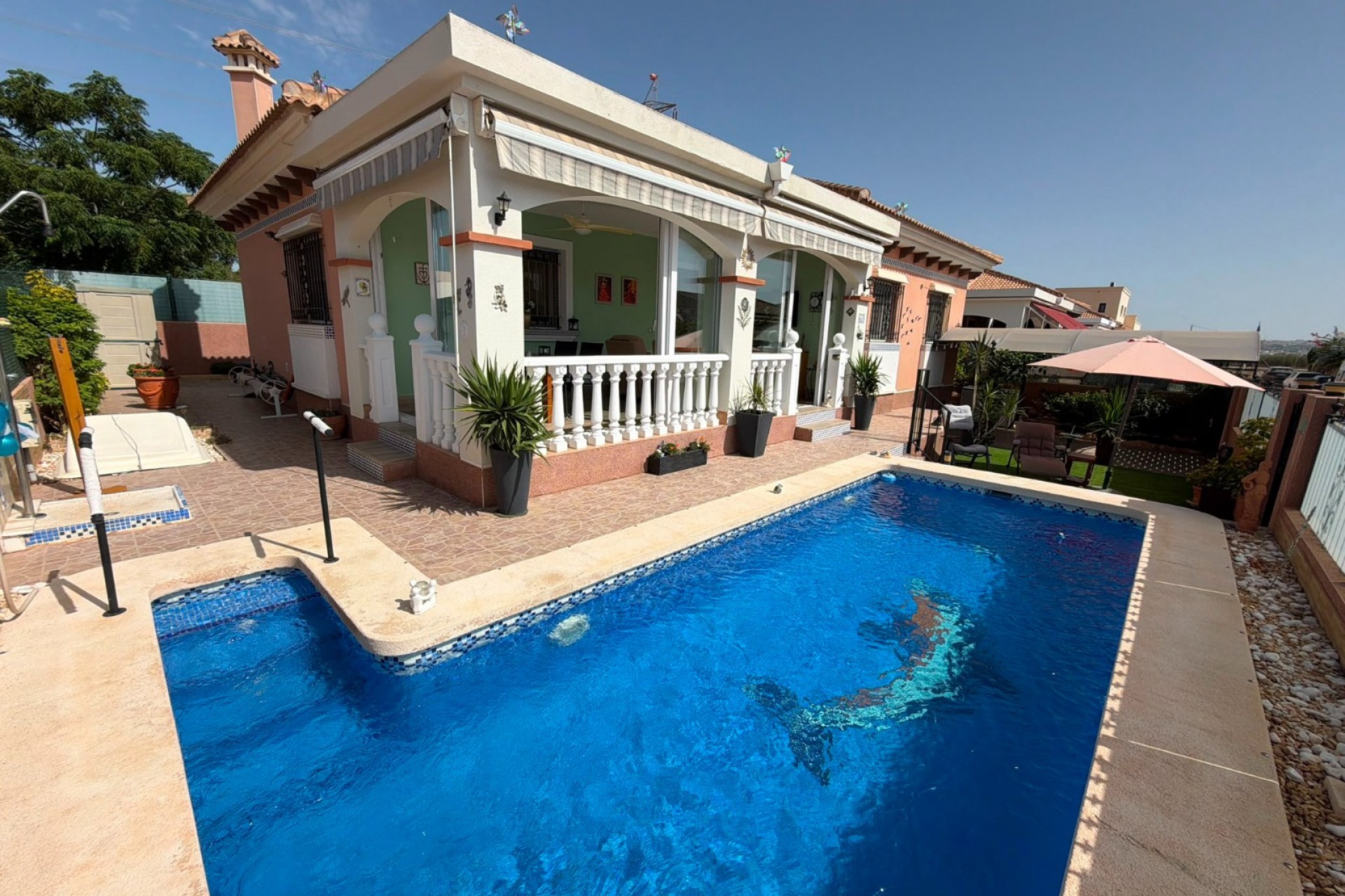 Revente - Villa -
Los Montesinos - La Herrada