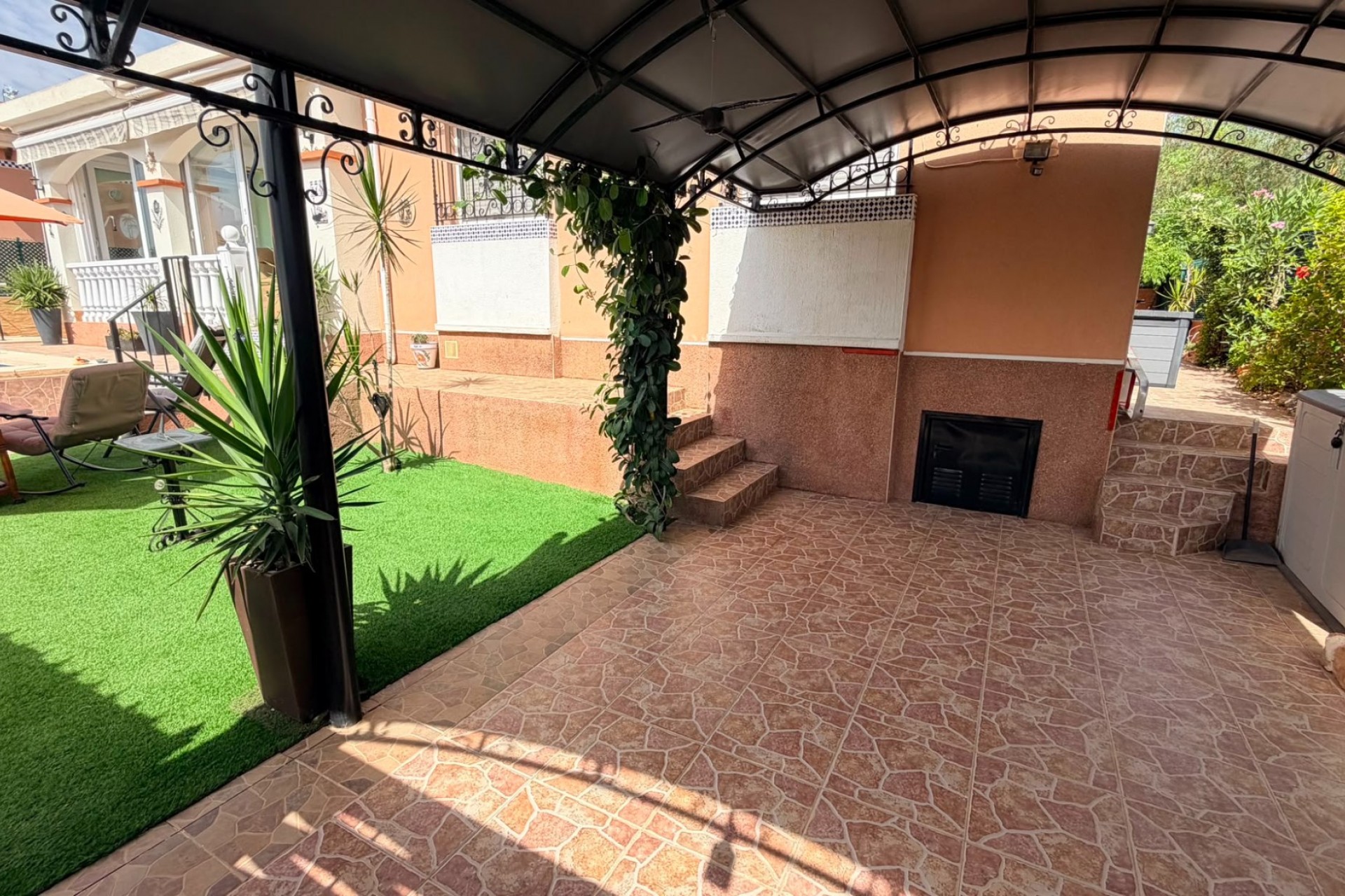 Revente - Villa -
Los Montesinos - La Herrada