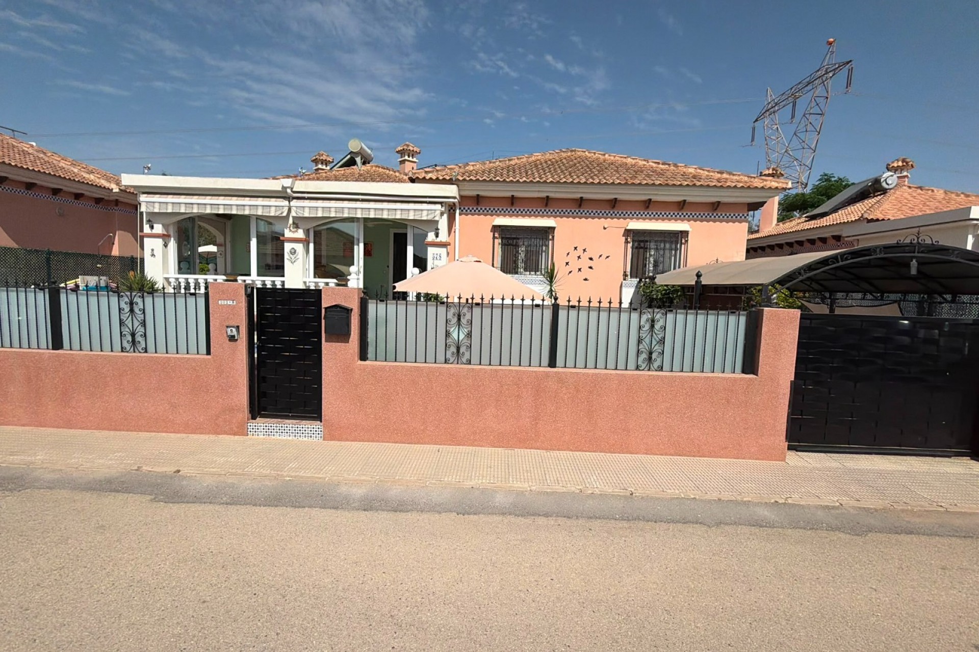 Revente - Villa -
Los Montesinos - La Herrada