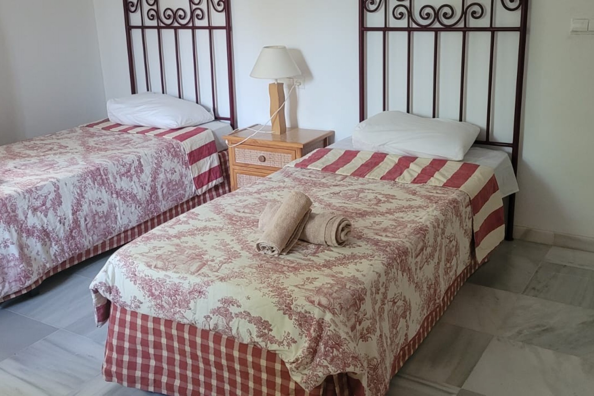 Revente - Villa -
Marbella - Las Chapas