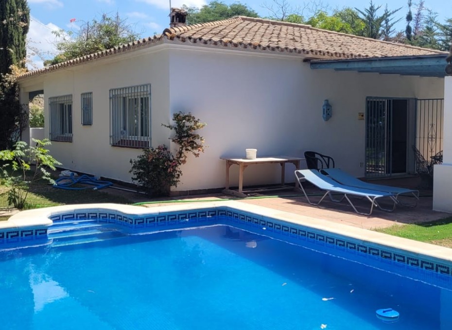 Revente - Villa -
Marbella - Las Chapas