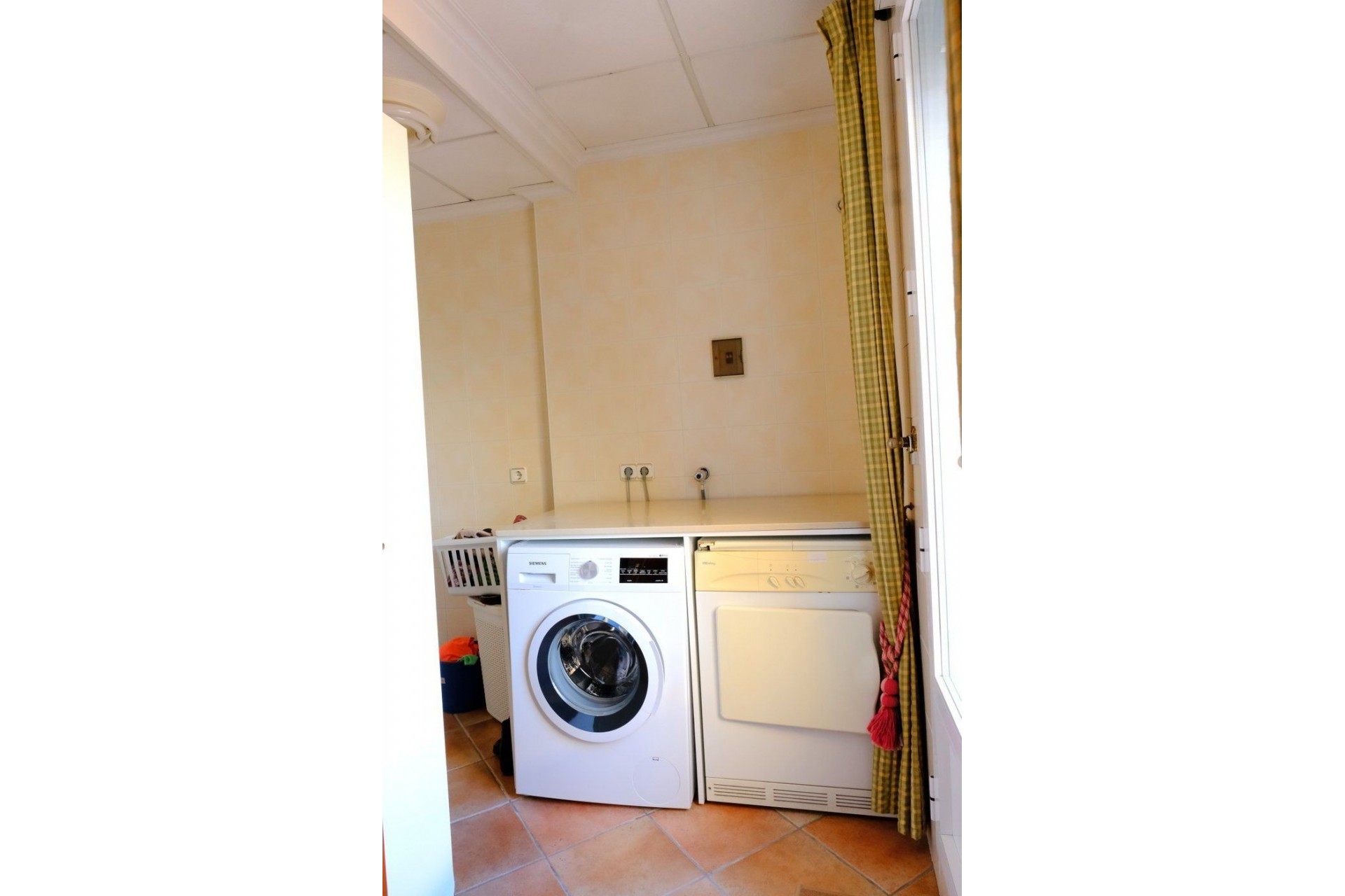 Revente - Villa -
Orihuela - Correntías Medias