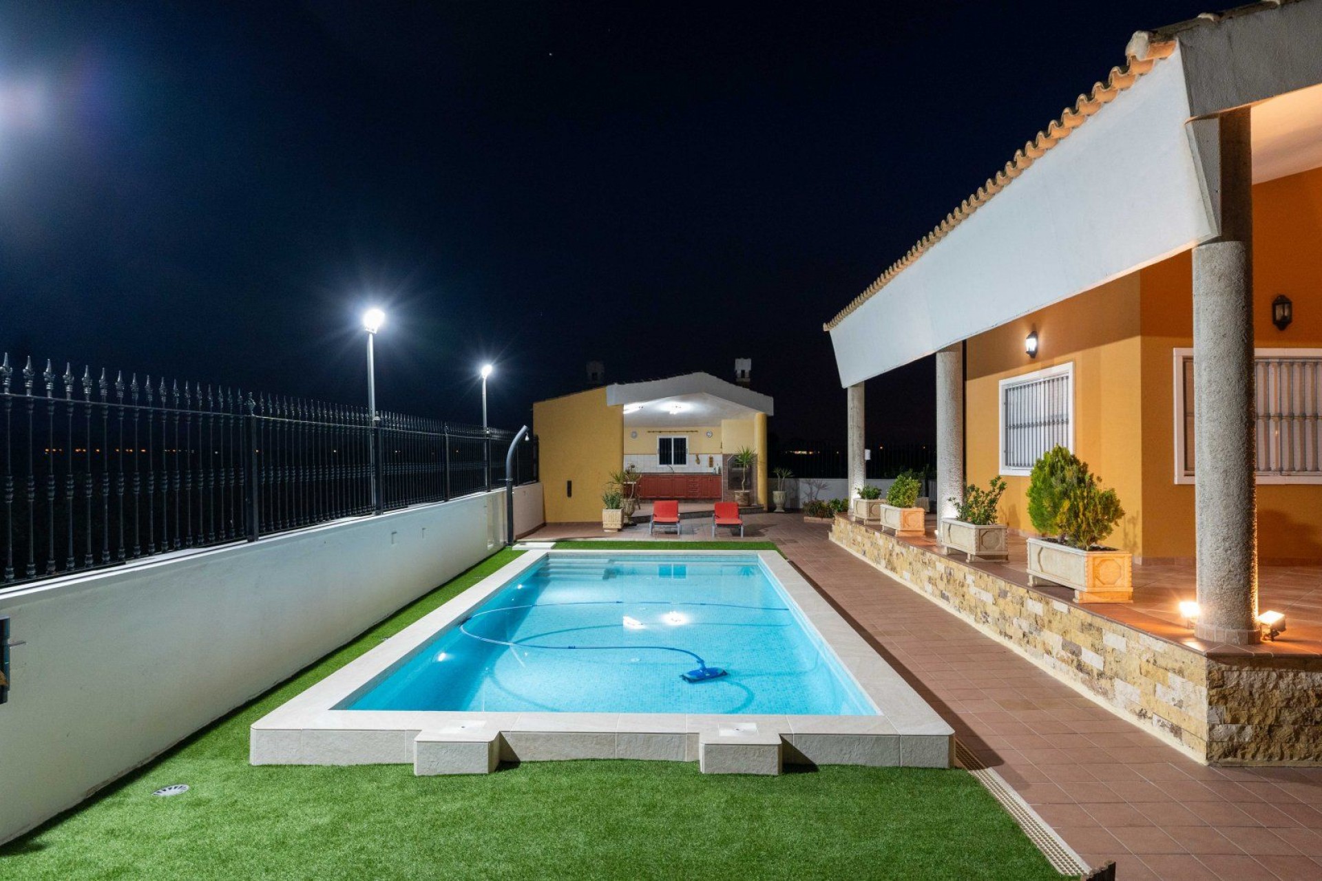 Revente - Villa -
Orihuela - Correntías Medias