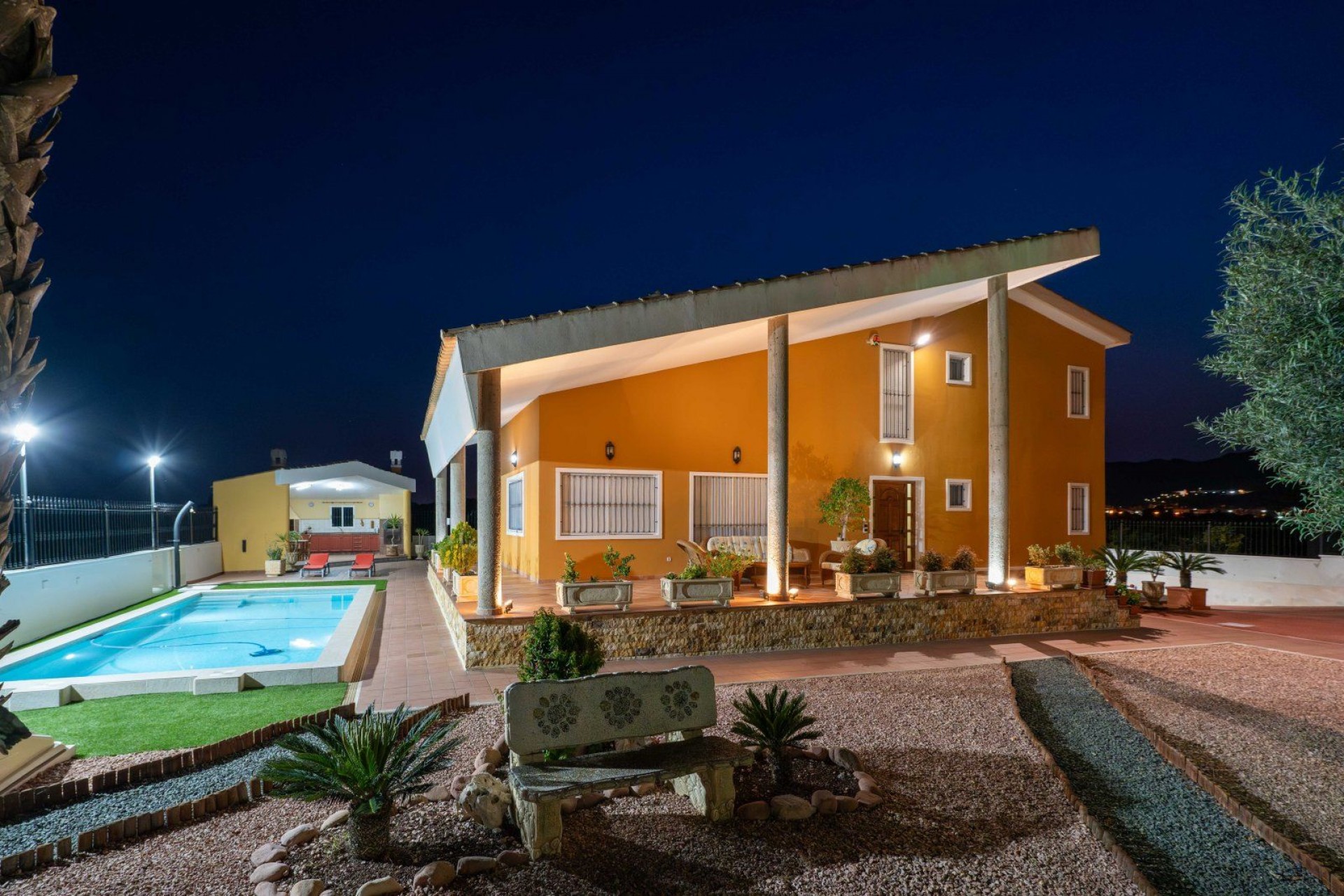 Revente - Villa -
Orihuela - Correntías Medias