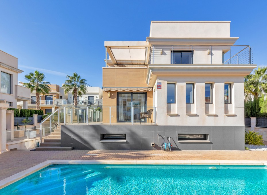 Revente - Villa -
Orihuela Costa - La Zenia