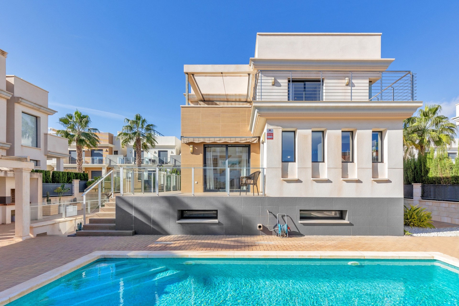 Revente - Villa -
Orihuela Costa - La Zenia