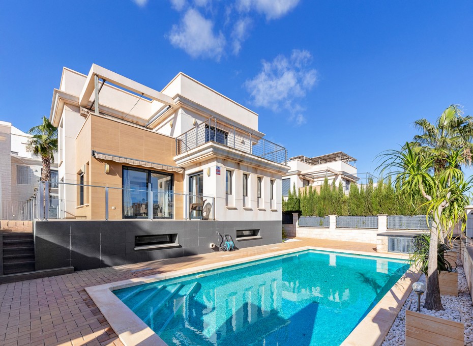 Revente - Villa -
Orihuela Costa - La Zenia
