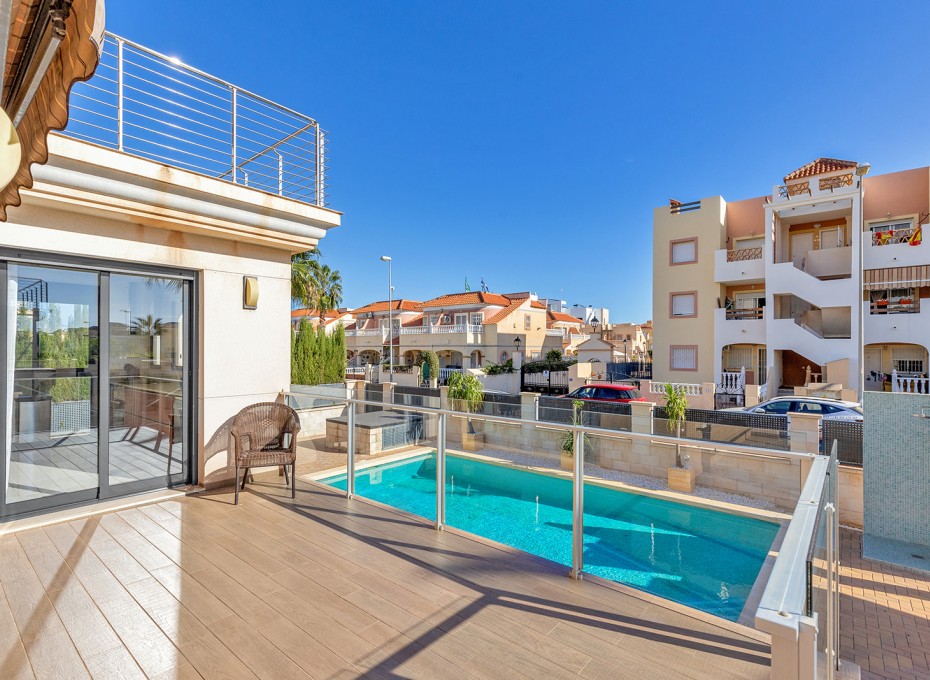 Revente - Villa -
Orihuela Costa - La Zenia