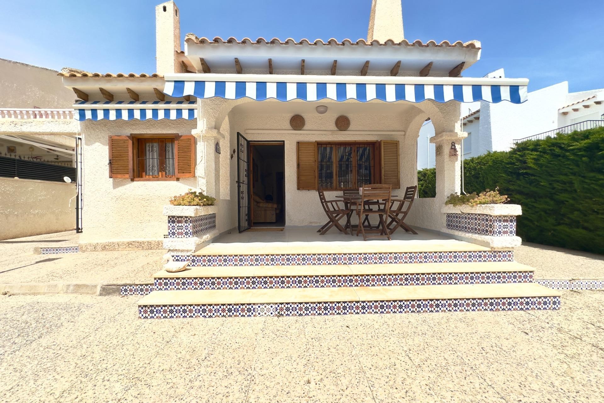 Revente - Villa -
Orihuela Costa - La Zenia