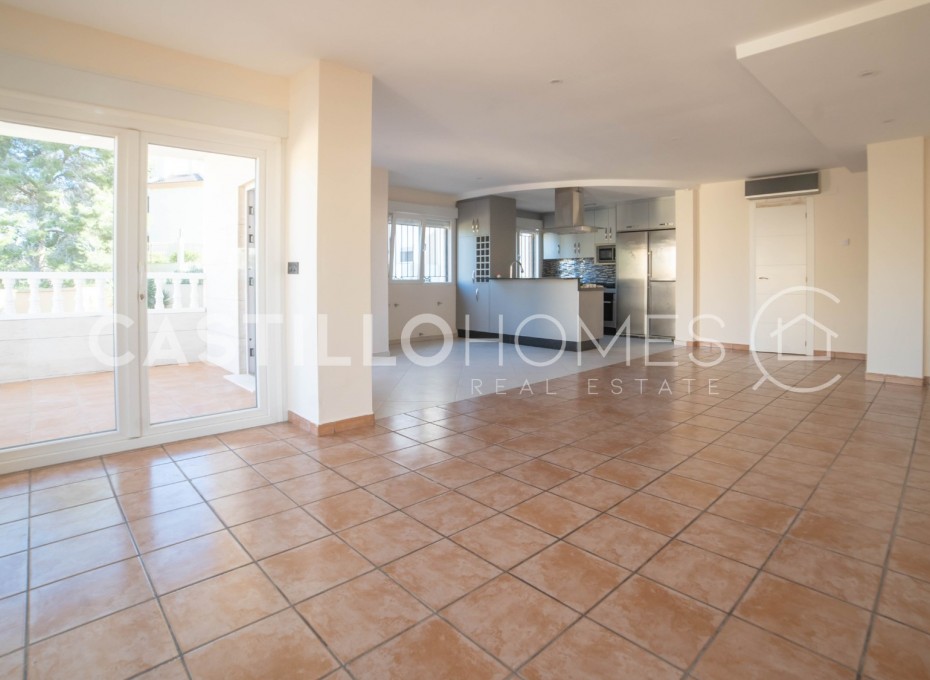 Revente - Villa -
Orihuela Costa - Las Filipinas