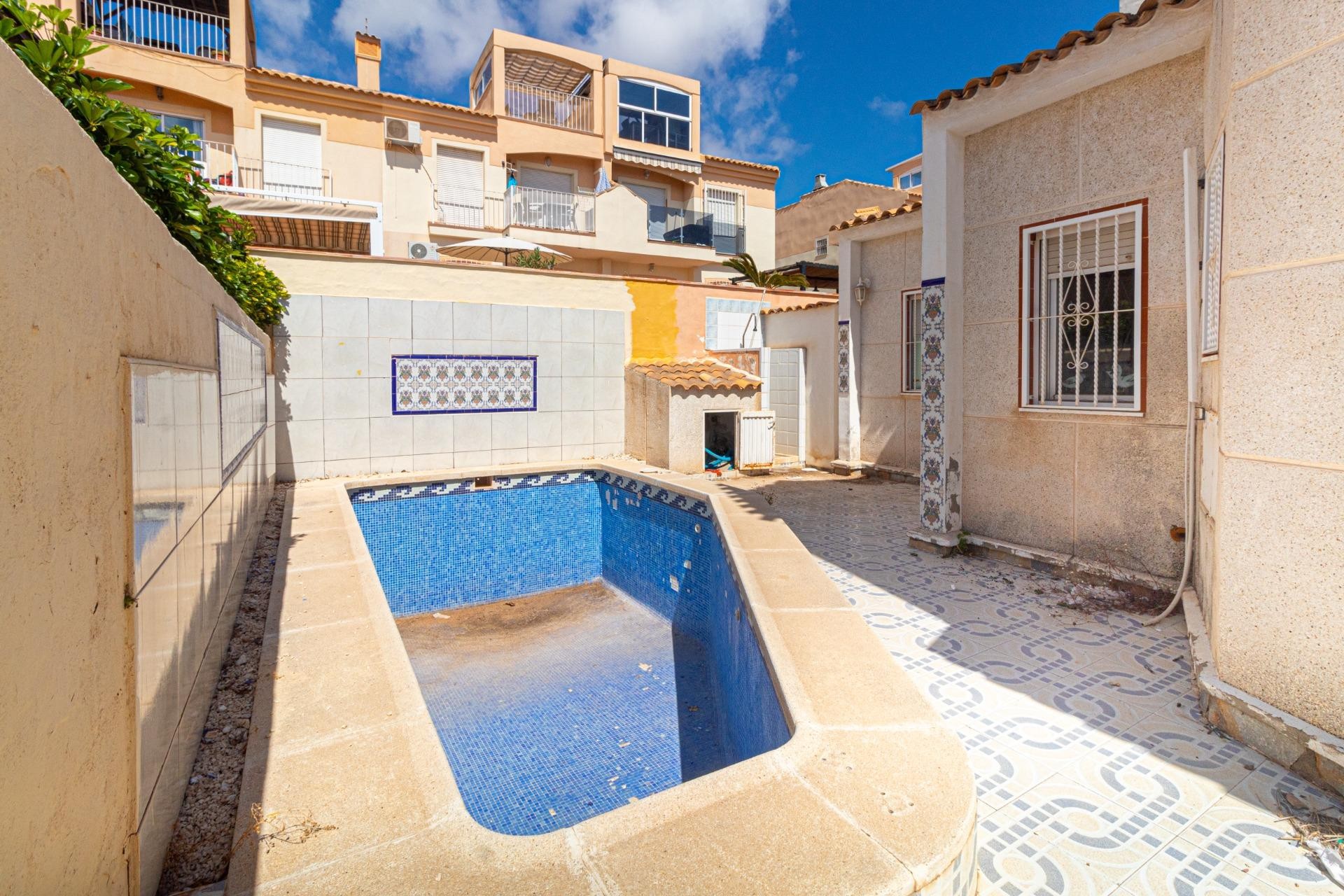 Revente - Villa -
Orihuela Costa - Los Almendros-La Florida