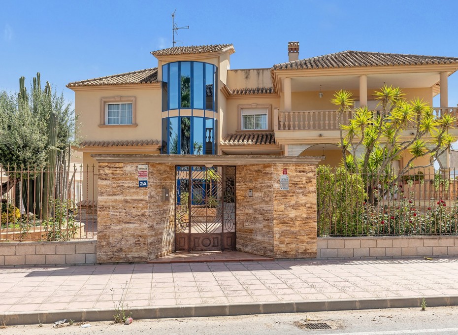 Revente - Villa -
Orihuela Costa - Orihuela