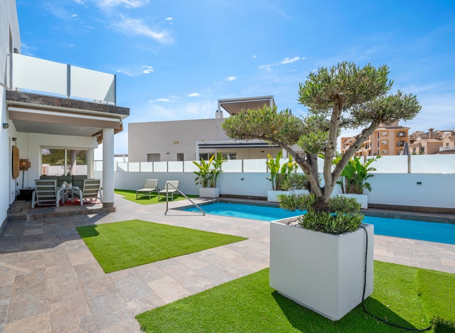 Revente - Villa -
Orihuela Costa* - Pau 8*