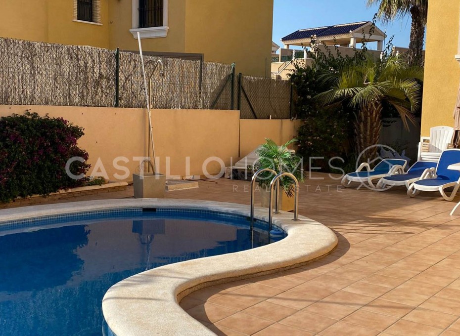 Revente - Villa -
Orihuela Costa - Villamartín