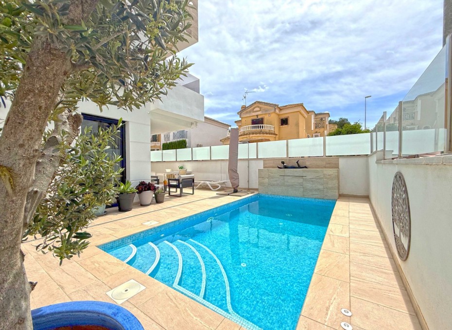 Revente - Villa -
Orihuela Costa - Villamartín
