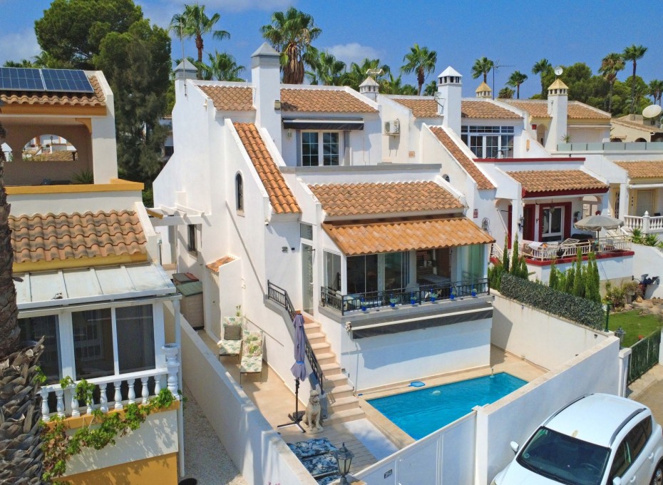 Revente - Villa -
Orihuela Costa - Villamartín