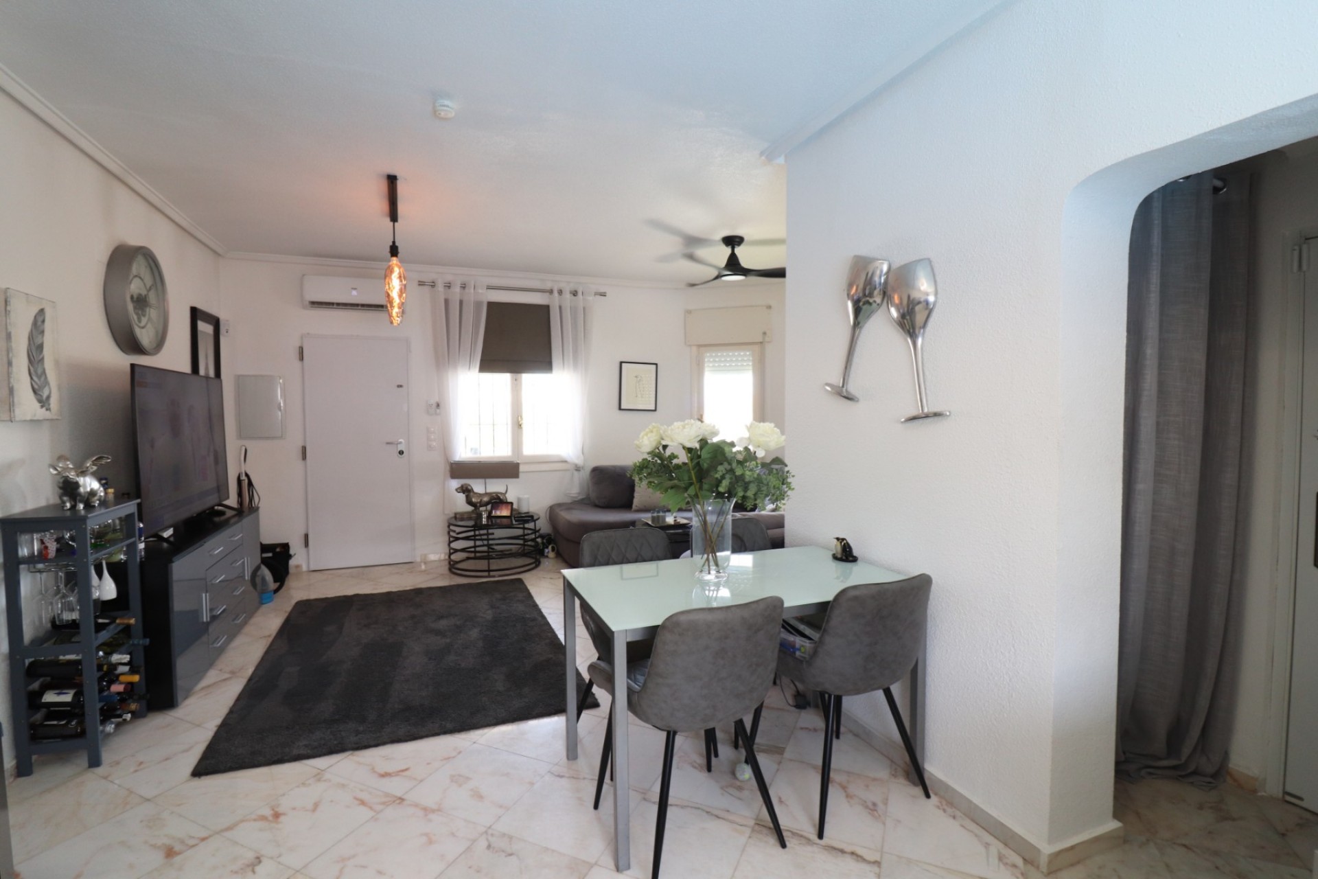 Revente - Villa -
Orihuela Costa - Villamartín