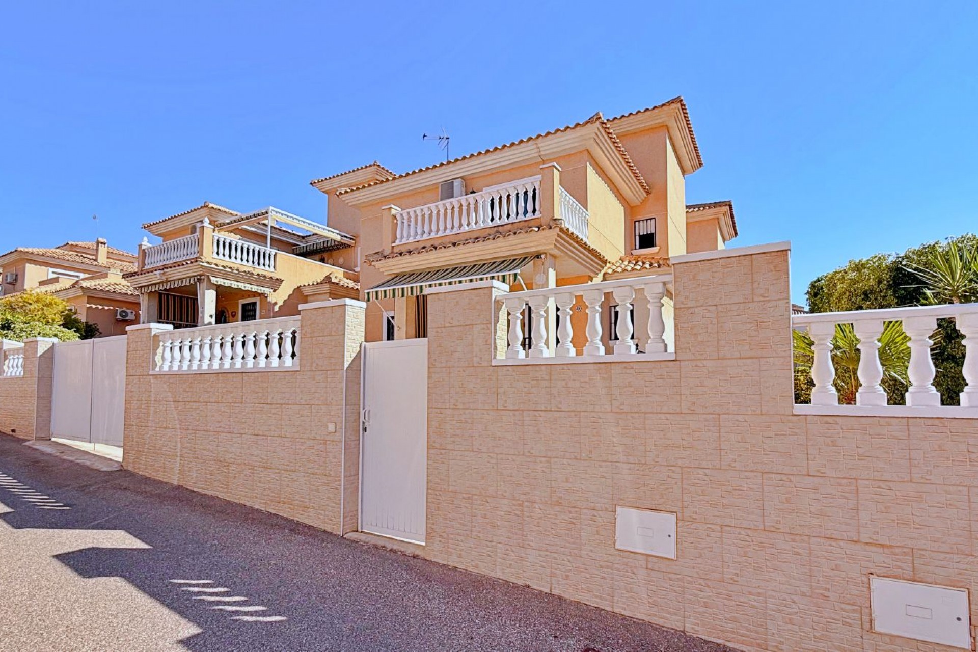 Revente - Villa -
Orihuela - Orihuela Costa