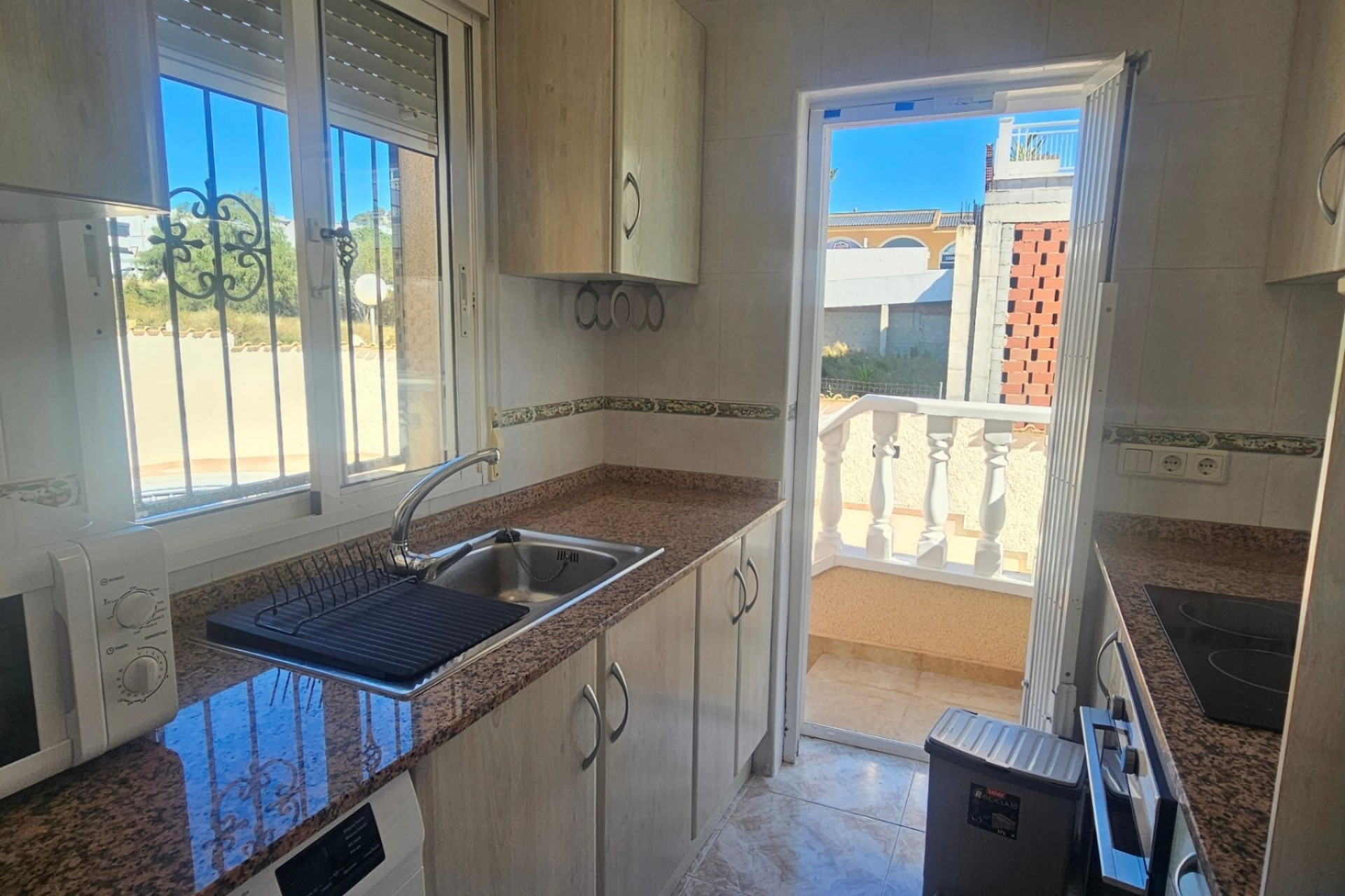 Revente - Villa -
Rojales - Benimar