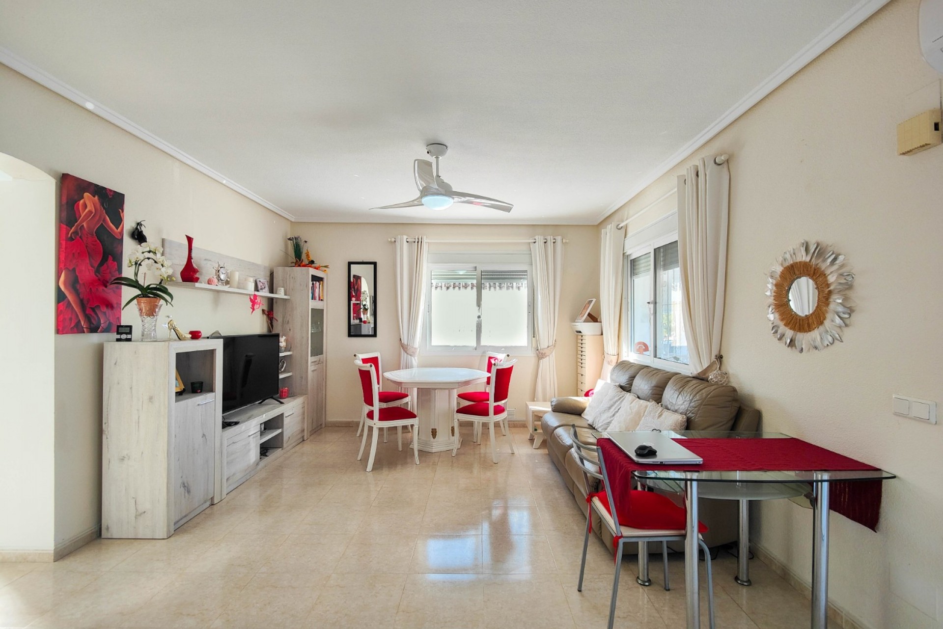 Revente - Villa -
Rojales