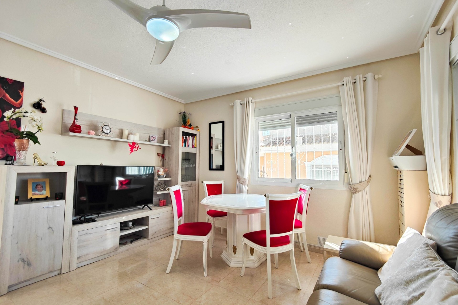 Revente - Villa -
Rojales