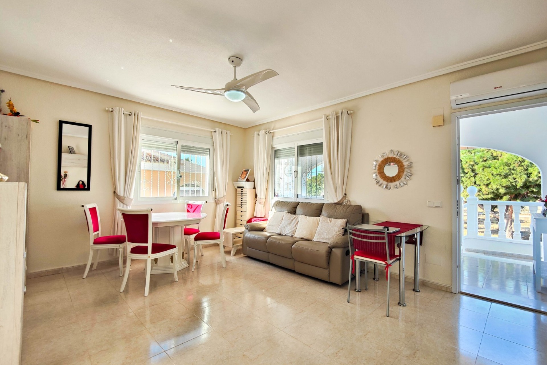 Revente - Villa -
Rojales