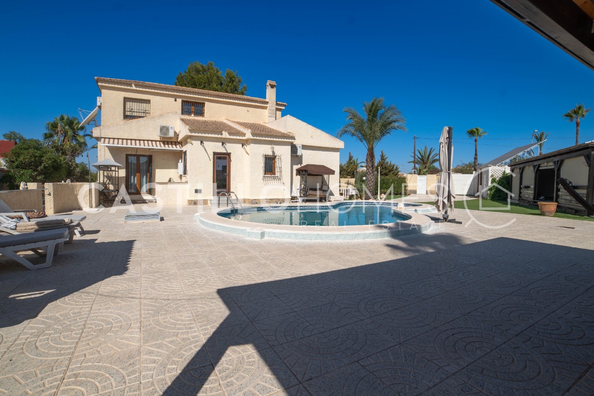 Revente - Villa -
Torrevieja - El chaparral