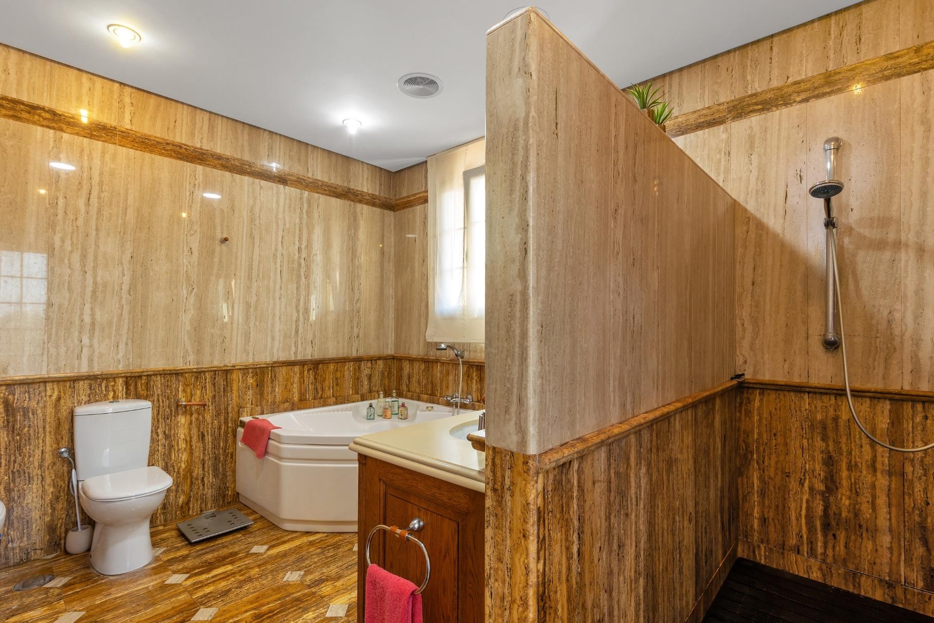 Revente - Villa -
Torrevieja - La veleta