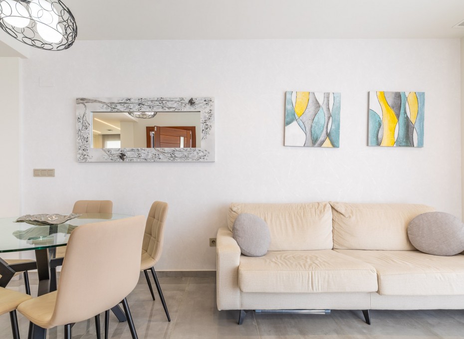 Revente - Villa -
Torrevieja - Los altos