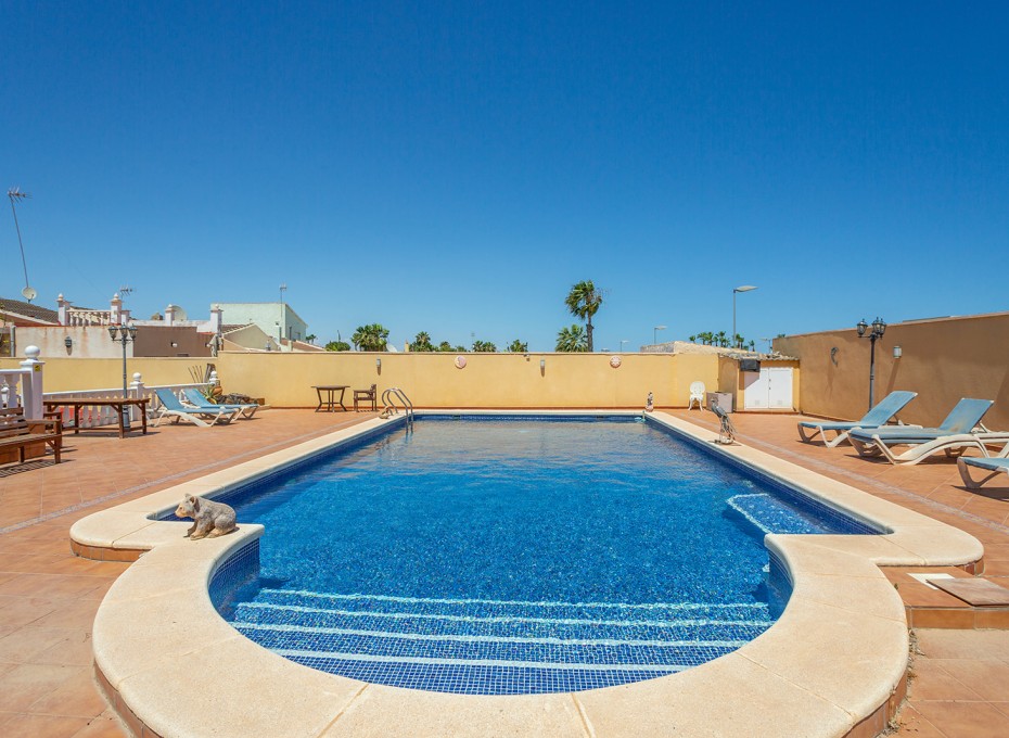 Revente - Villa -
Torrevieja - Los balcones