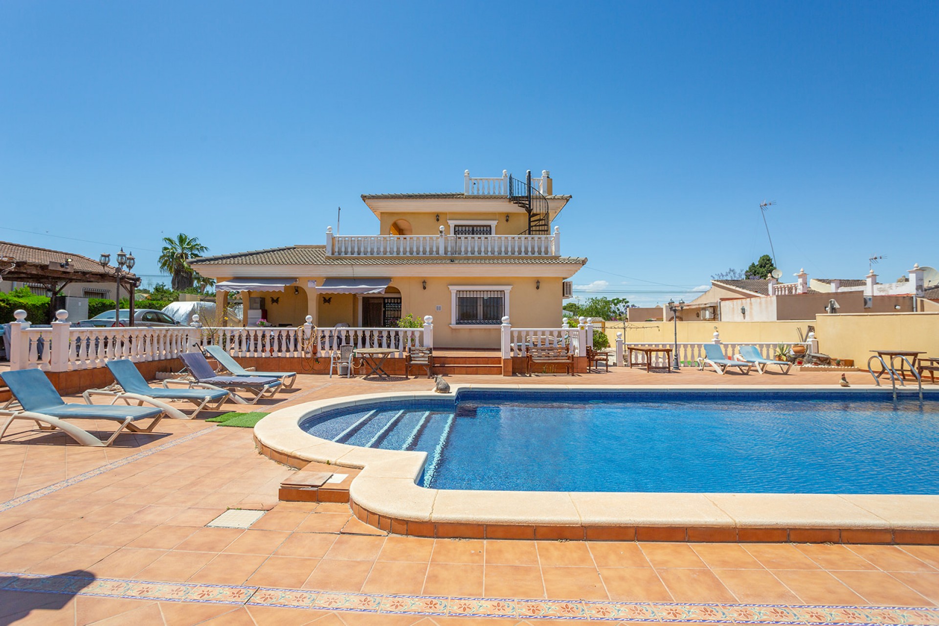 Revente - Villa -
Torrevieja - Los balcones